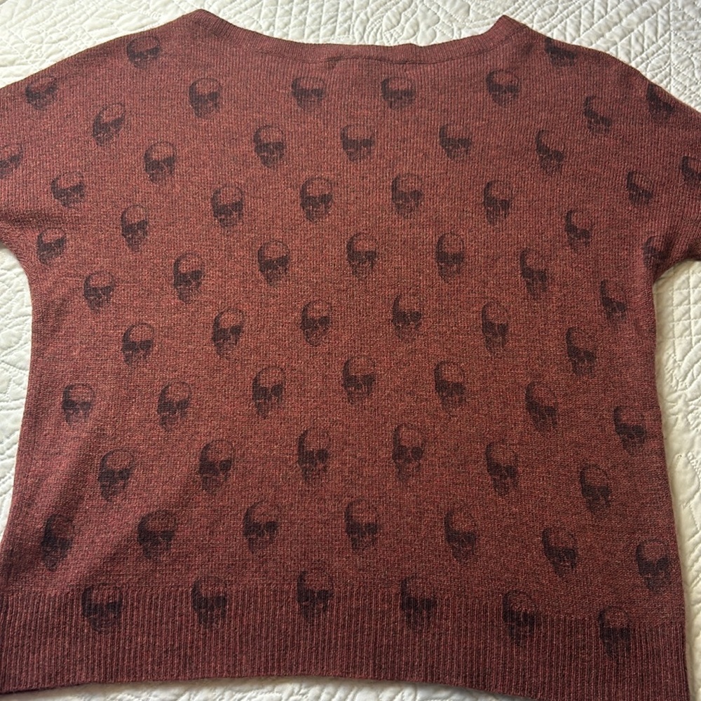 Skull Cashmere •XS• Rustic Maroon Skull Motif Oversized Boxy Sweater - Picture 7 of 7